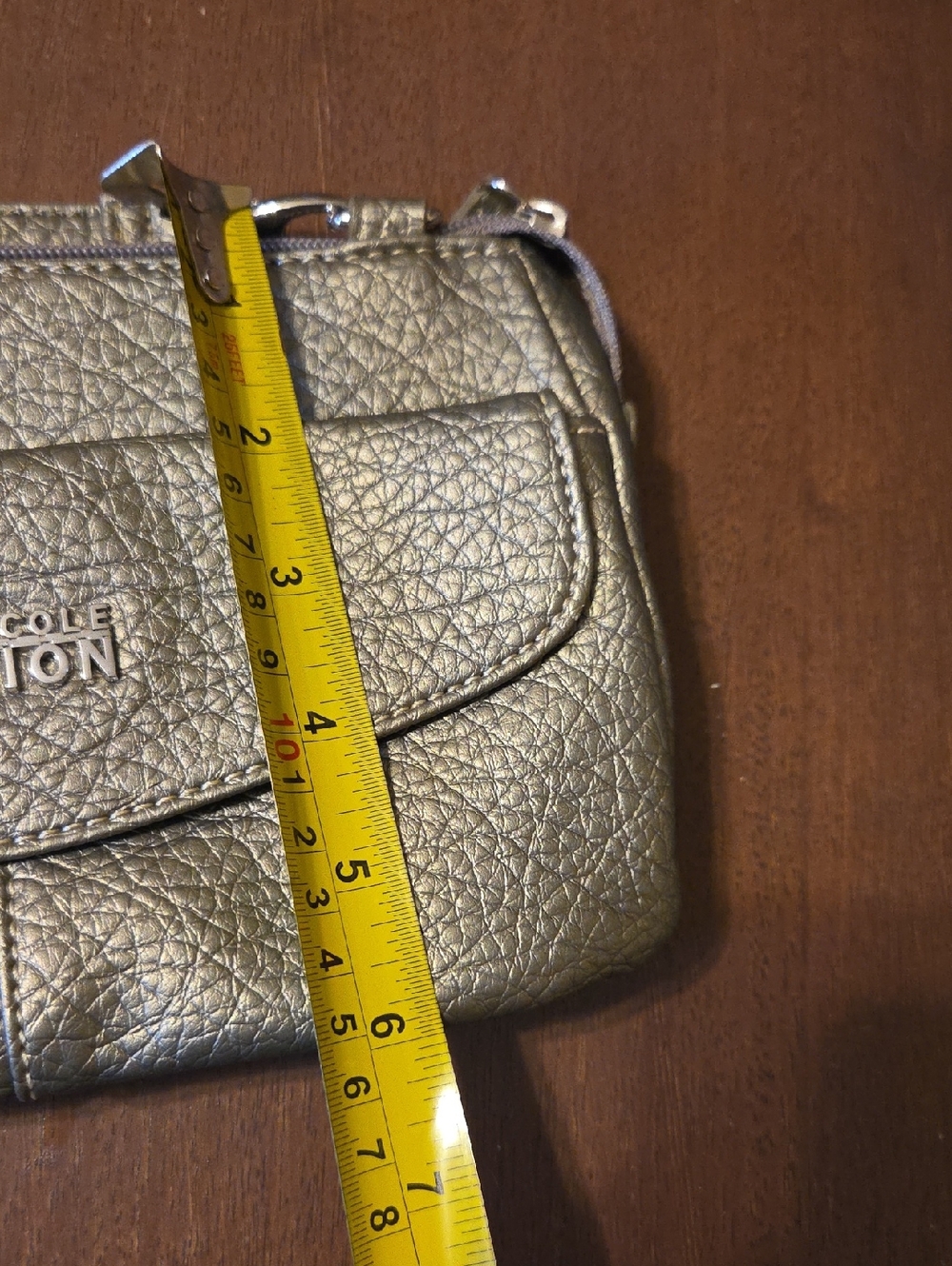 Kenneth Cole Reaction Crossbody - Picture 10 of 10